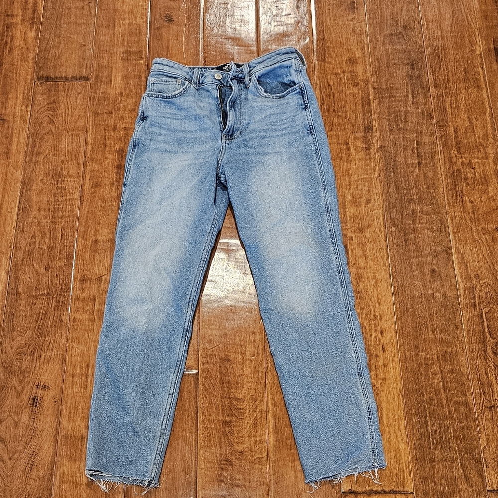 Hollister Ultra High Rise Mom Jean W26 L25 - Size 2